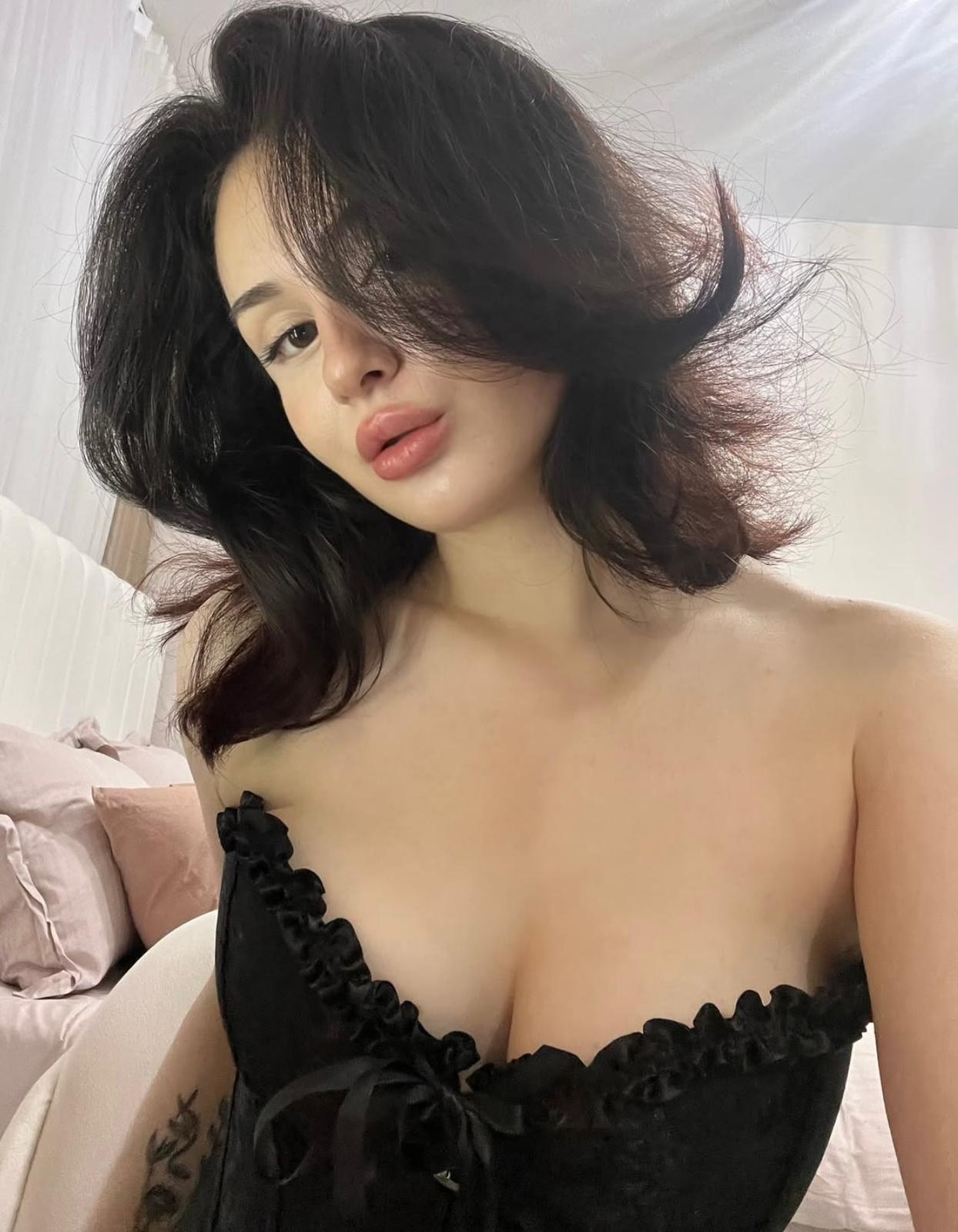 Çalışkan Yabancı Bayan Escort Banu
